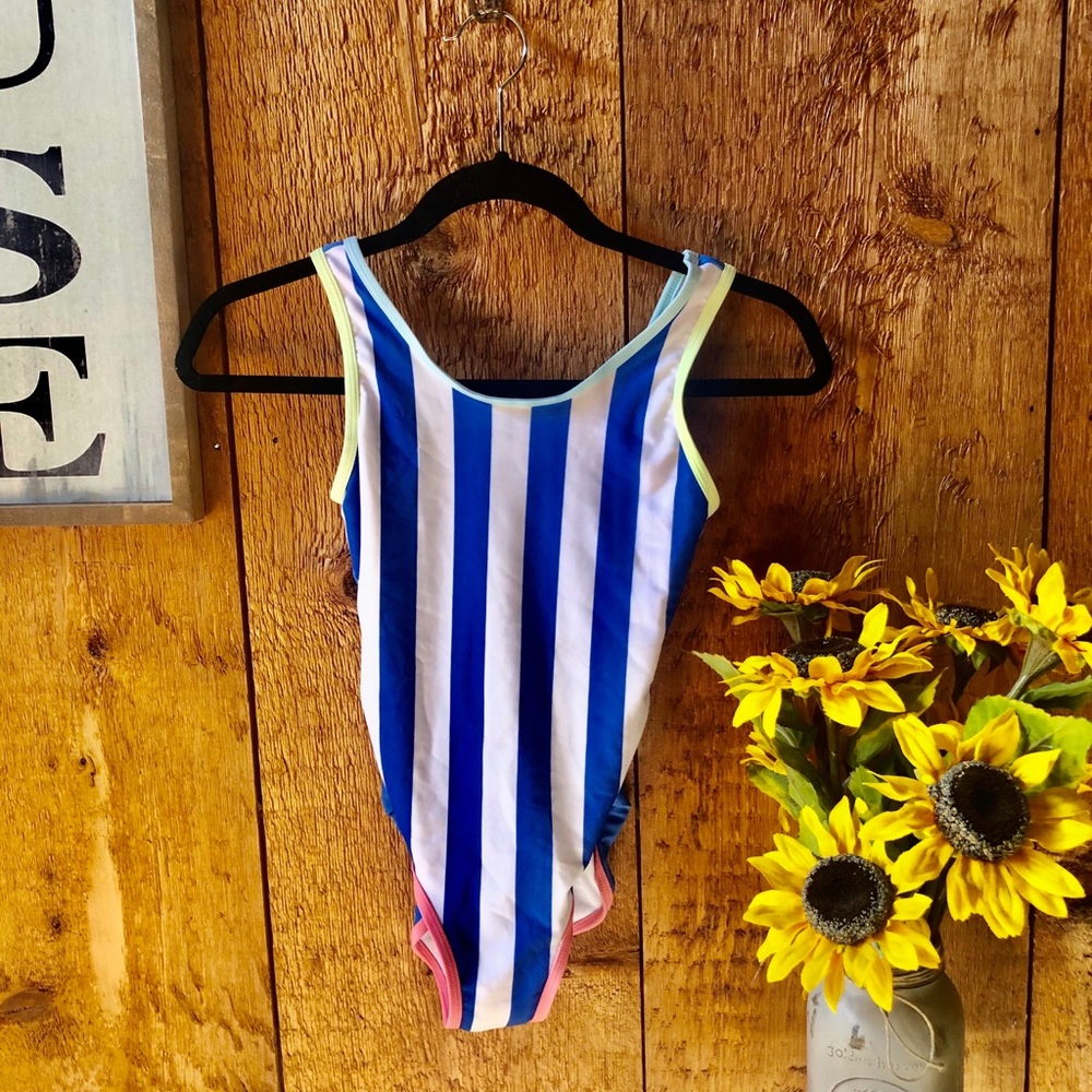 Girls swimsuit